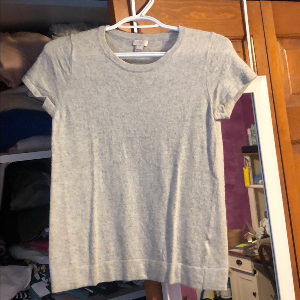 Short sleeve sweater top